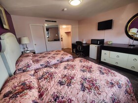 OYO Hotel Edgebrook Chicago North Shore