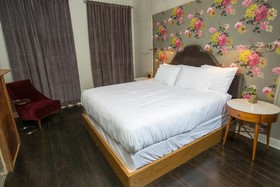 The Wicker Park Inn, a Chicago Bed and Breakfast