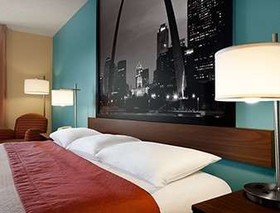 Super 8 by Wyndham Collinsville St. Louis