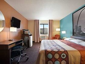 Super 8 by Wyndham Collinsville St. Louis