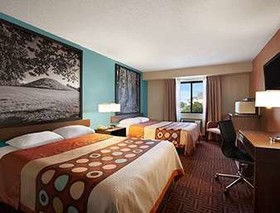 Super 8 by Wyndham Collinsville St. Louis
