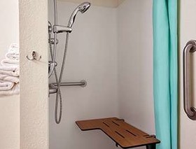 Super 8 by Wyndham Collinsville St. Louis