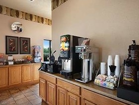 Super 8 by Wyndham Collinsville St. Louis