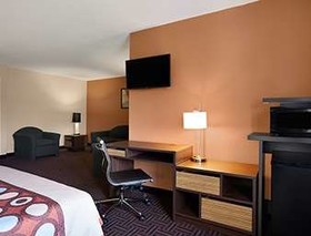 Super 8 by Wyndham Collinsville St. Louis