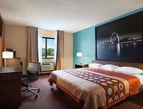 Super 8 by Wyndham Collinsville St. Louis