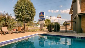 Best Western Riverside Inn