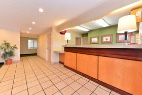 Red Roof Inn & Suites Danville