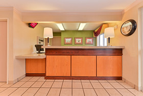 Red Roof Inn & Suites Danville