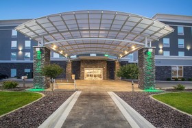 Holiday Inn Hotel & Suites Decatur-Forsyth