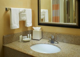 Courtyard by Marriott Chicago Deerfield
