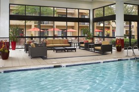 Courtyard by Marriott Chicago Deerfield