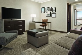 Embassy Suites by Hilton Chicago North Shore Deerfield