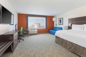 Holiday Inn Express & Suites Chicago O'Hare Airport
