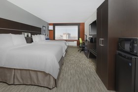 Holiday Inn Express & Suites Chicago O'Hare Airport