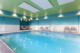 Holiday Inn Express & Suites Chicago O'Hare Airport