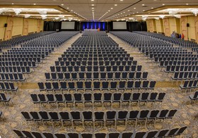Holiday Inn Express & Suites Chicago O'Hare Airport