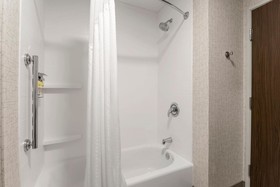 Holiday Inn Express & Suites Chicago O'Hare Airport