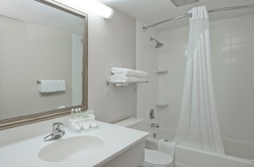 Holiday Inn Express Chicago Downers Grove