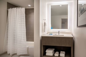 Hyatt House East Moline / Quad Cities