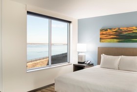 Hyatt House East Moline / Quad Cities
