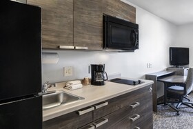 My Place Hotel - East Moline/Quad Cities, IL