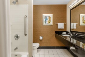 Fairfield Inn & Suites Peoria East