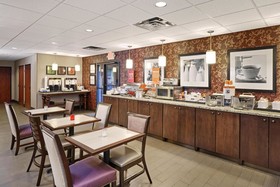 Hampton Inn Peoria-East At The River Boat Crossing