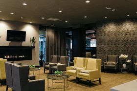 Holiday Inn Hotel & Suites East Peoria