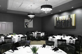 Holiday Inn Hotel & Suites East Peoria