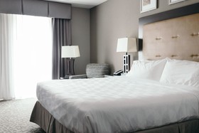 Holiday Inn Hotel & Suites East Peoria