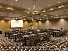 Holiday Inn Hotel & Suites East Peoria