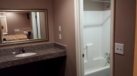 Royal Relax Inn Fairmont City