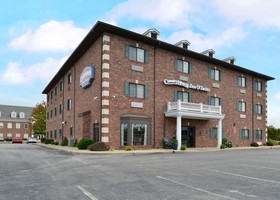Country Hearth Inn & Suites - Edwardsville / St. Louis