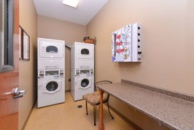 Country Hearth Inn & Suites - Edwardsville / St. Louis