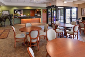 Country Hearth Inn & Suites - Edwardsville / St. Louis