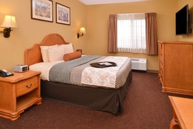 Country Hearth Inn & Suites - Edwardsville / St. Louis