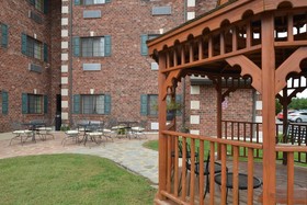 Country Hearth Inn & Suites - Edwardsville / St. Louis