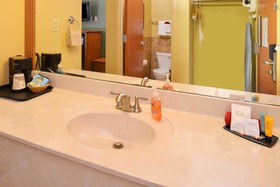 Country Hearth Inn & Suites - Edwardsville / St. Louis