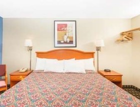 Days Inn by Wyndham Effingham
