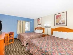 Days Inn by Wyndham Effingham