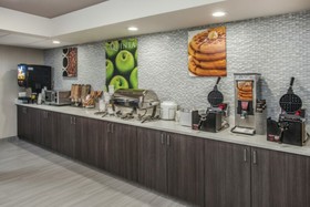 La Quinta Inn & Suites by Wyndham Effingham