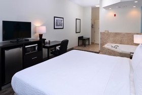 Holiday Inn Express & Suites Effingham