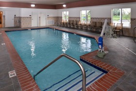 Holiday Inn Express & Suites Effingham