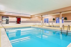 Country Inn & Suites by Radisson, Elgin, IL