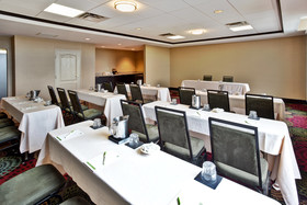 Holiday Inn & Suites Chicago Northwest - Elgin