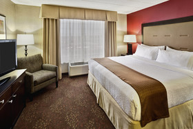 Holiday Inn & Suites Chicago Northwest - Elgin