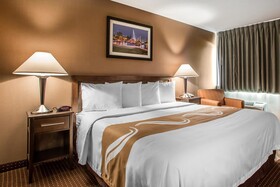 Quality Inn Elgin