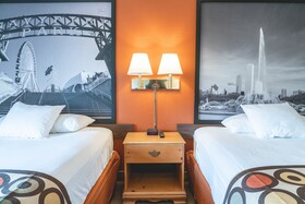 Super 8 by Wyndham Elgin
