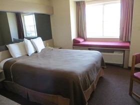 Red Lion Inn & Suites Elk Grove Village