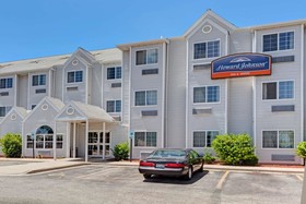 Red Lion Inn & Suites Elk Grove Village